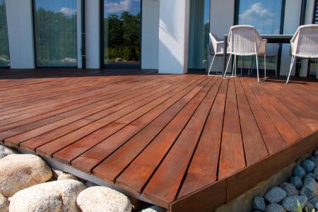 Deck Cleaning Thumbnail